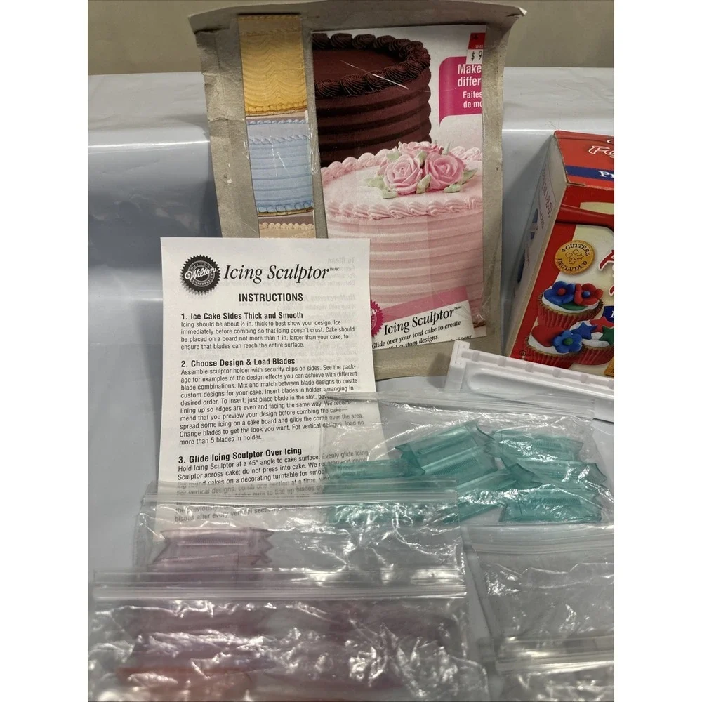 Wilton Cake Decorating Supplies Lot Of 8 Edging Tools Professional Look With Kit
